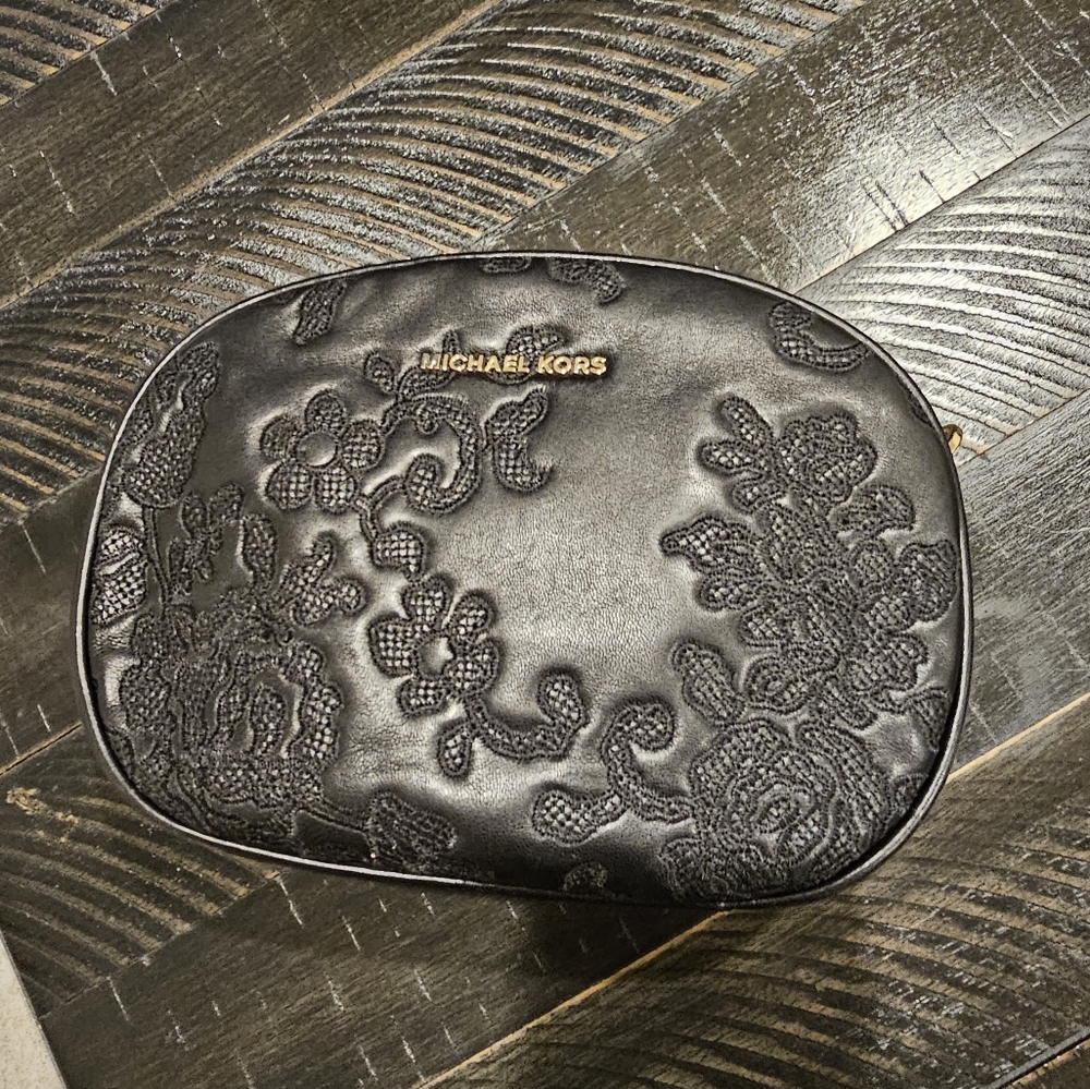 Black Michael Kors crossbody